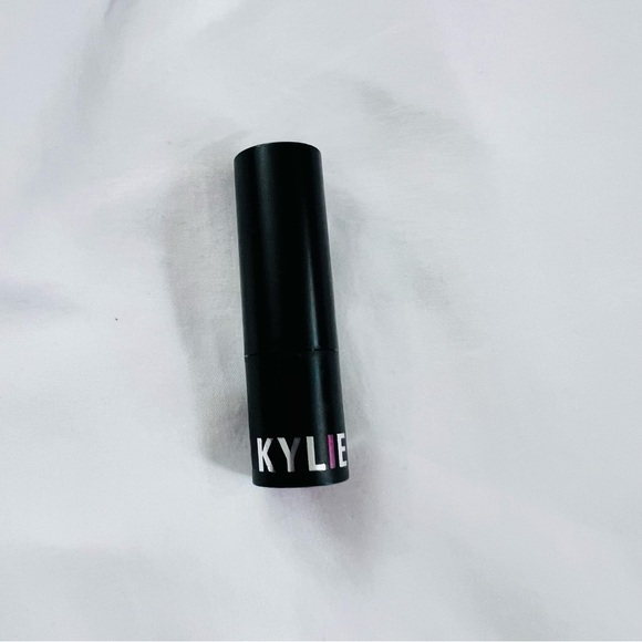 Kylie Jenner NEW IN BOX Lipstick - August Matte .12oz - Picture 8 of 14